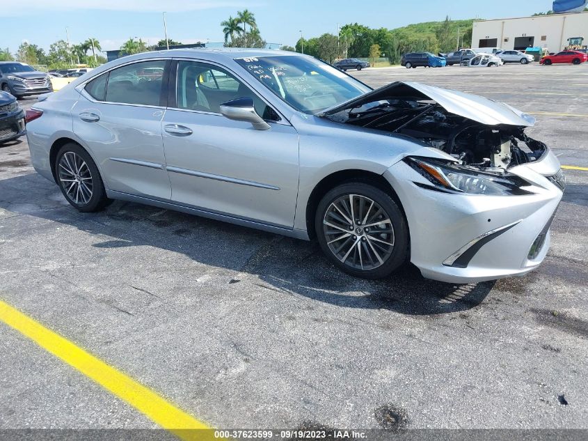 58ADA1C13PU034210 Lexus ES ES 300H