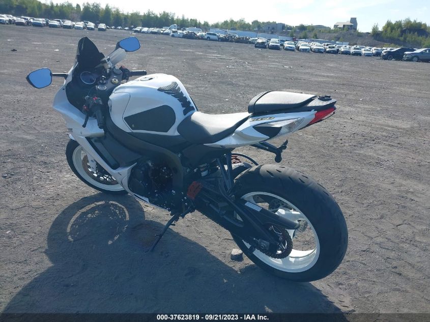 2020 SUZUKI GSX-R600 - JS1GN7FA4L7100682