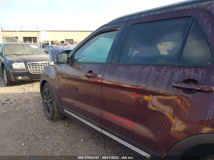 VIN 1FM5K8D8XJGC92257 2018 FORD EXPLORER XLT