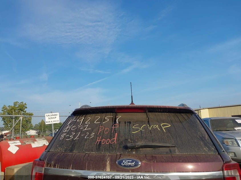 VIN 1FM5K8D8XJGC92257 2018 FORD EXPLORER XLT