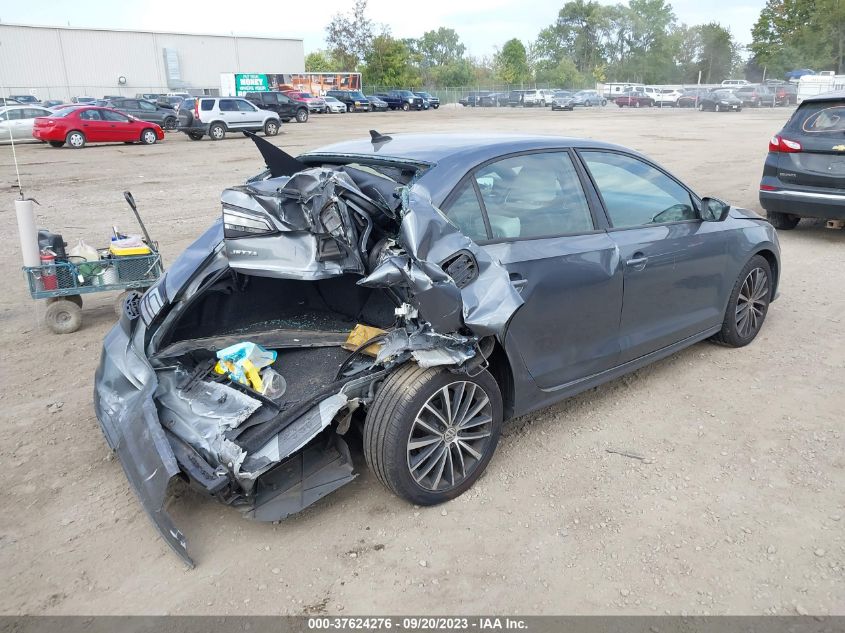2016 VOLKSWAGEN JETTA 1.8T SPORT - 3VWD17AJ2GM292205