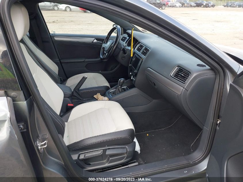 2016 VOLKSWAGEN JETTA 1.8T SPORT - 3VWD17AJ2GM292205