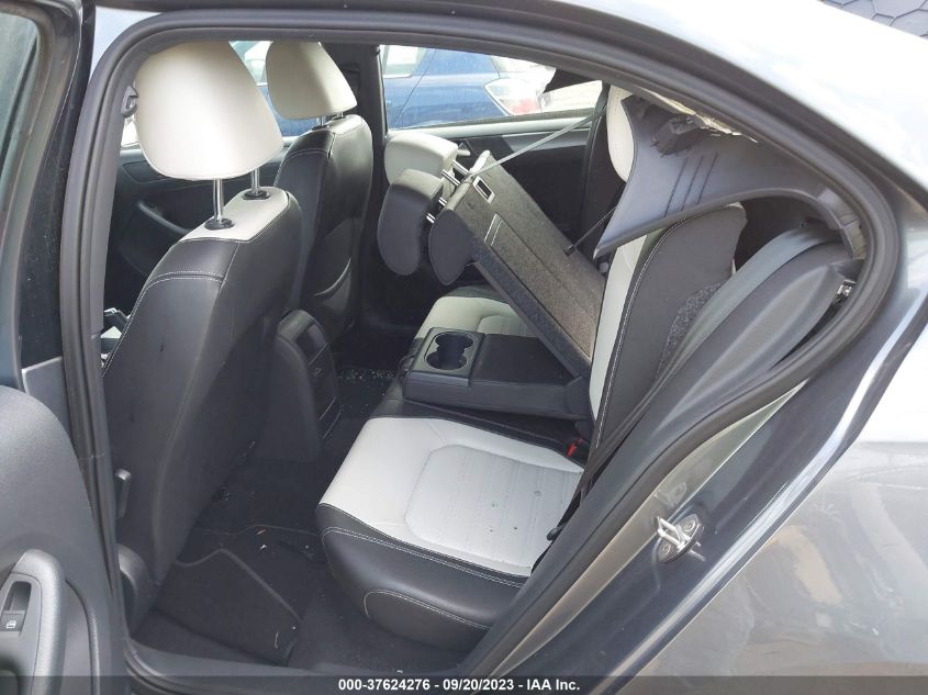 2016 VOLKSWAGEN JETTA 1.8T SPORT - 3VWD17AJ2GM292205