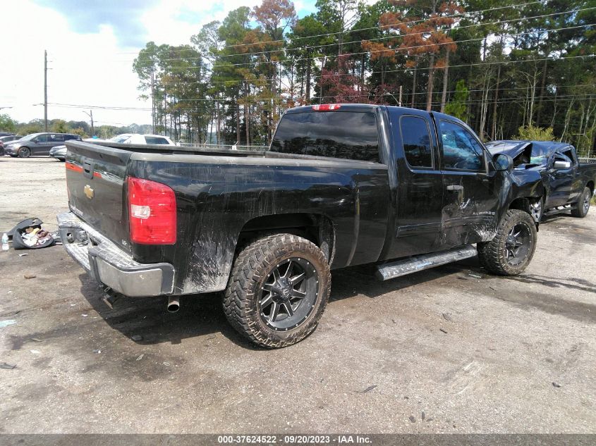 2013 CHEVROLET SILVERADO 1500 LS - 1GCRCREA4DZ134323