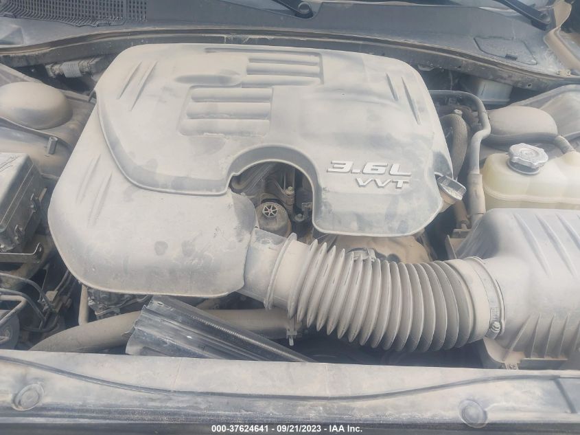 2019 CHRYSLER 300 TOURING - 2C3CCAAG1KH610143