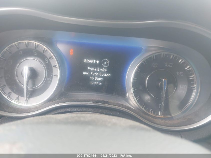 2019 CHRYSLER 300 TOURING - 2C3CCAAG1KH610143