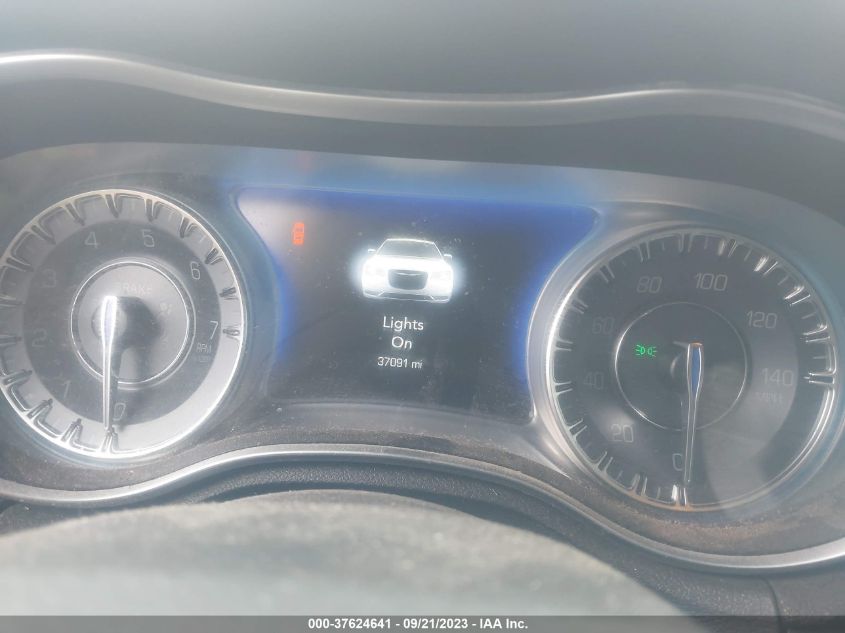 2019 CHRYSLER 300 TOURING - 2C3CCAAG1KH610143
