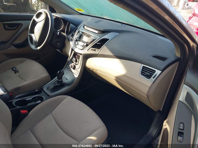 2014 HYUNDAI ELANTRA SE - 5NPDH4AE0EH529096