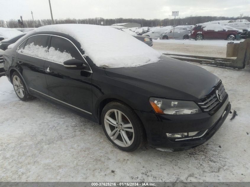 1VWBN7A39DC018879 | 2013 VOLKSWAGEN PASSAT