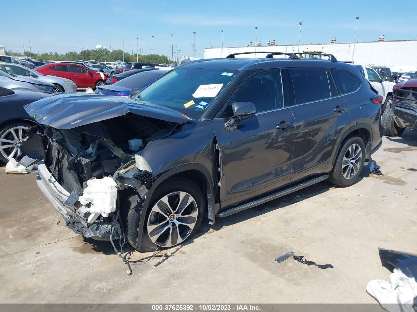 2021 TOYOTA HIGHLANDER XLE - 5TDGZRAH4MS523179