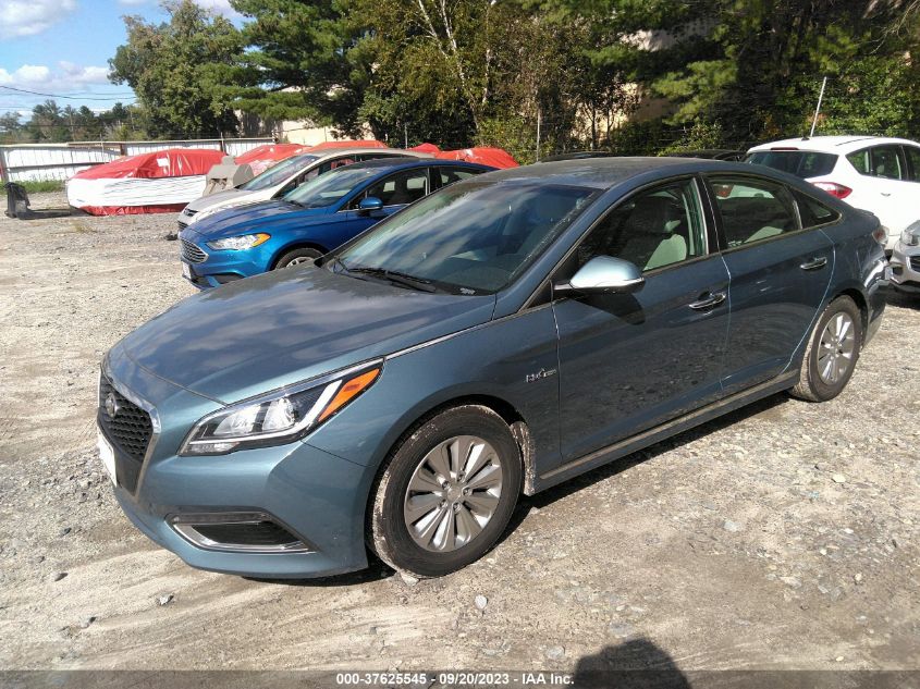2016 HYUNDAI SONATA HYBRID SE - KMHE24L15GA037167