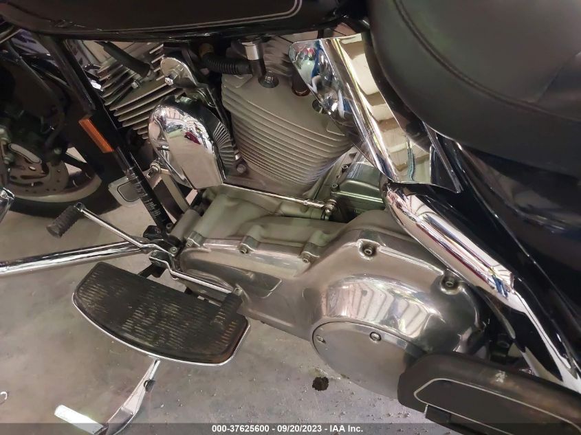 2007 HARLEY-DAVIDSON FLHT 1HD1FV4157Y672701