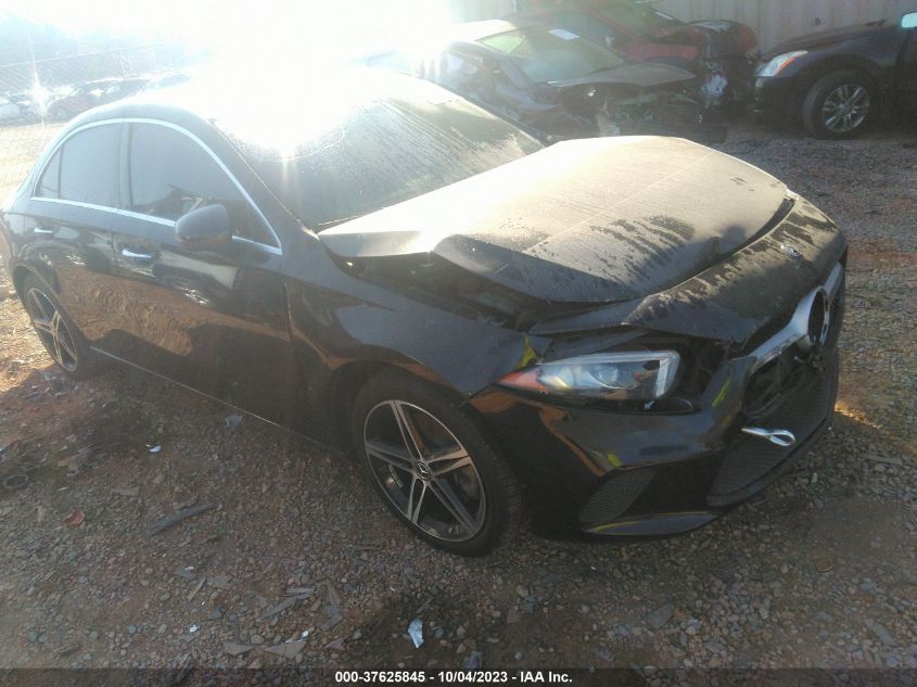 2019 MERCEDES-BENZ A 220 4MATIC - WDD3G4FB0KW025950