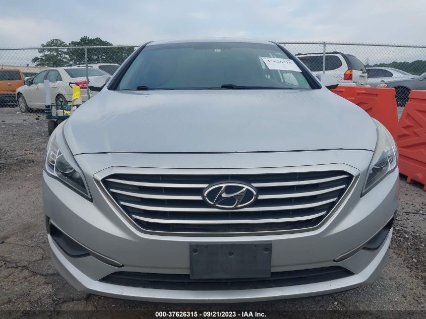 2016 HYUNDAI SONATA 2.4L SE - 5NPE24AF1GH320614