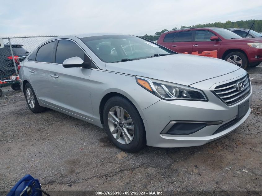 2016 HYUNDAI SONATA 2.4L SE - 5NPE24AF1GH320614