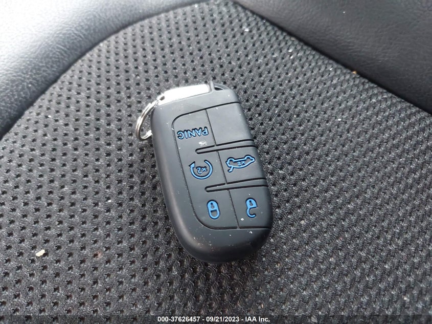 VIN 3C4NJDDB8KT651694 2019 JEEP COMPASS TRAILHAWK