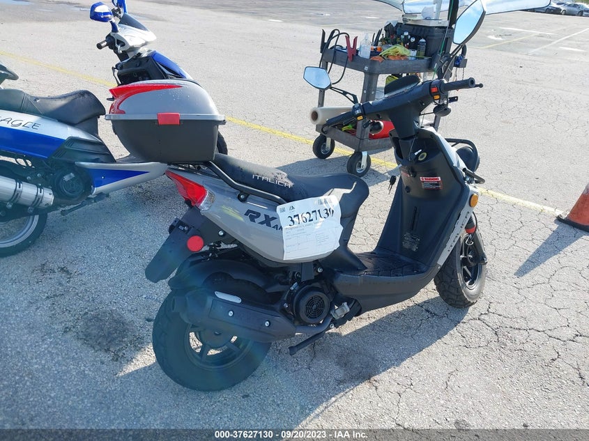 VIN LL0TCKPD2NYS29075 2022 YNGF 49CC SCOOTER