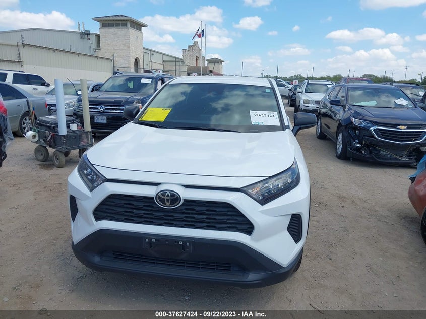 VIN 2T3H1RFV7NW198716 2022 TOYOTA RAV4 LE
