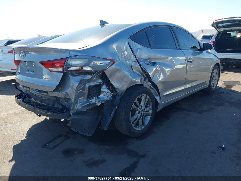 VIN 5NPD84LF2HH031685 2017 HYUNDAI ELANTRA SE
