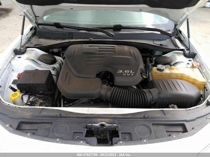 2018 CHRYSLER 300 LIMITED - 2C3CCAEG0JH208199