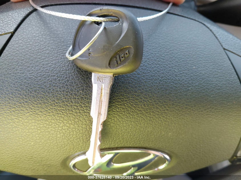 VIN 5NPD84LF1LH556990 2020 HYUNDAI ELANTRA SEL