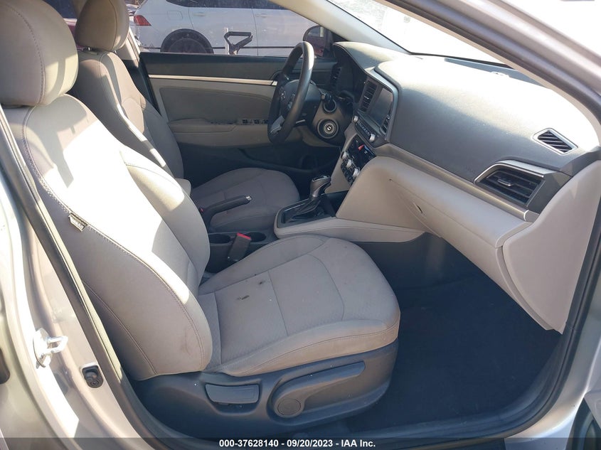 VIN 5NPD84LF1LH556990 2020 HYUNDAI ELANTRA SEL