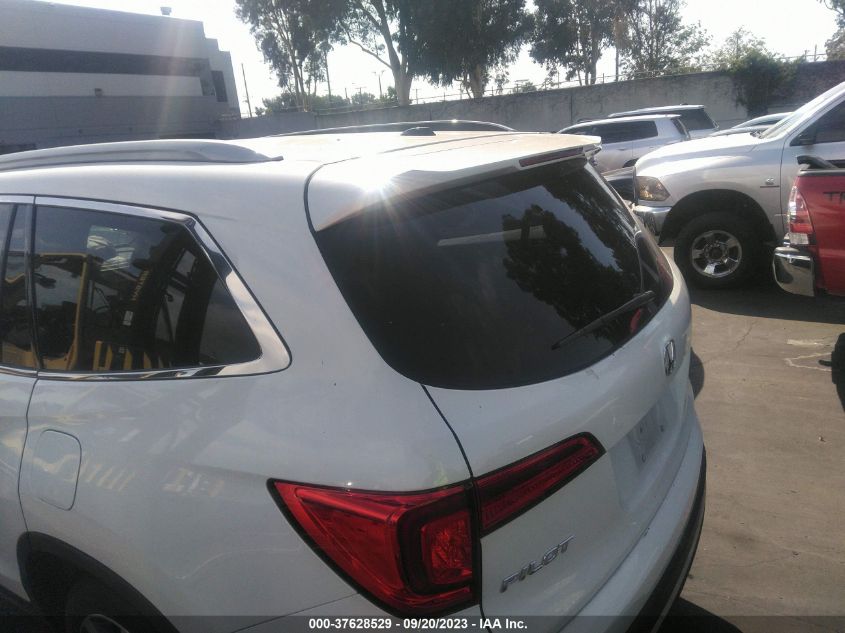 2018 HONDA PILOT TOURING - 5FNYF5H91JB015627