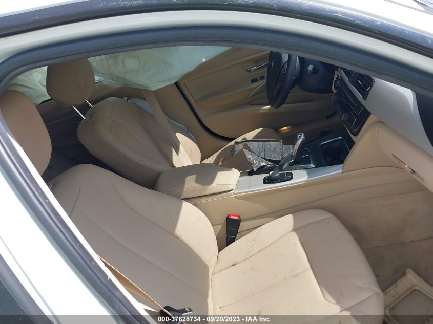 2016 BMW 320I WBA8E1G55GNU11240