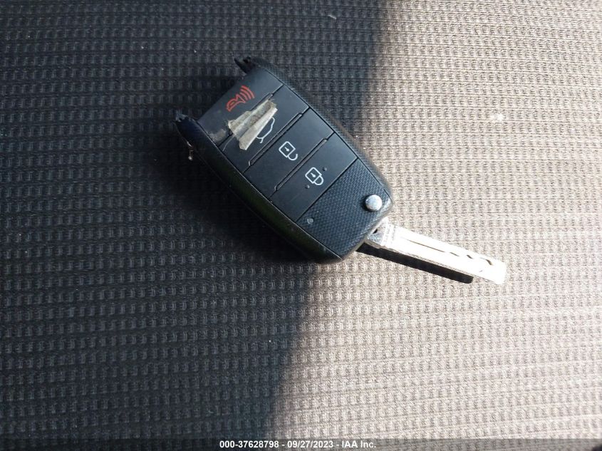 2014 KIA SORENTO LX - 5XYKT3A6XEG455136