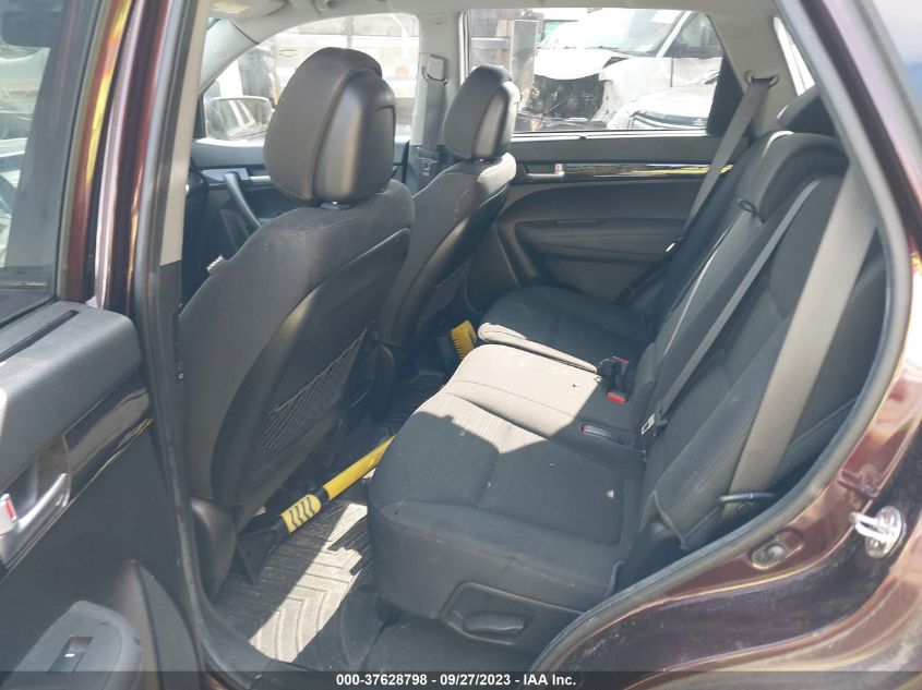 2014 KIA SORENTO LX - 5XYKT3A6XEG455136