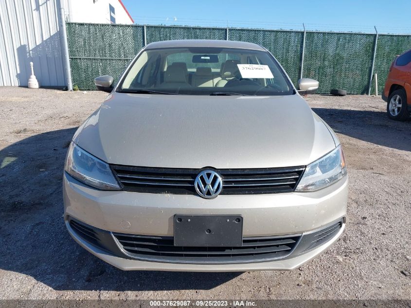 2014 VOLKSWAGEN JETTA SEDAN TDI - 3VW3L7AJ4EM253957