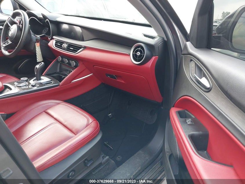 VIN ZASPAKBNXM7D11519 2021 ALFA ROMEO STELVIO TI