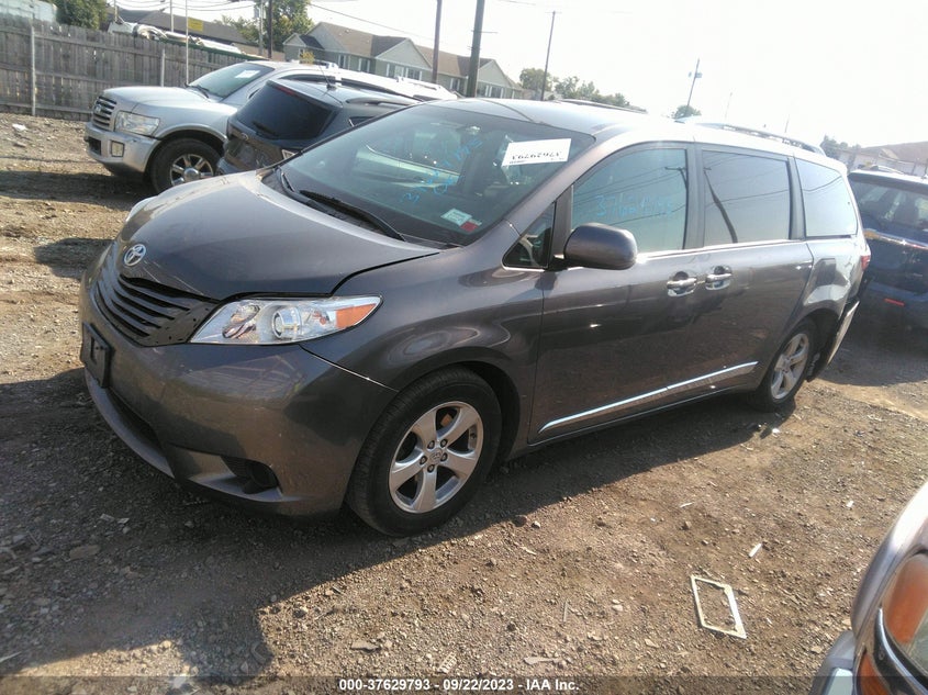 VIN 5TDKZ3DC1HS853570 2017 TOYOTA SIENNA LE