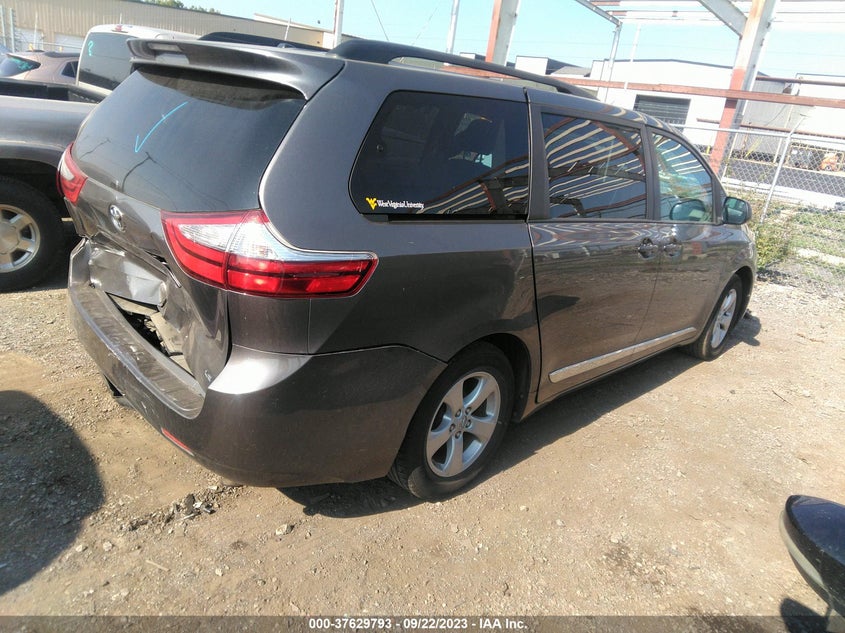 VIN 5TDKZ3DC1HS853570 2017 TOYOTA SIENNA LE