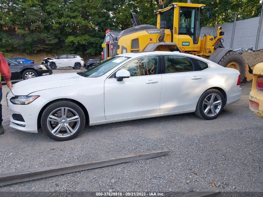 2017 VOLVO S90 MOMENTUM YV1102AK9H1007027