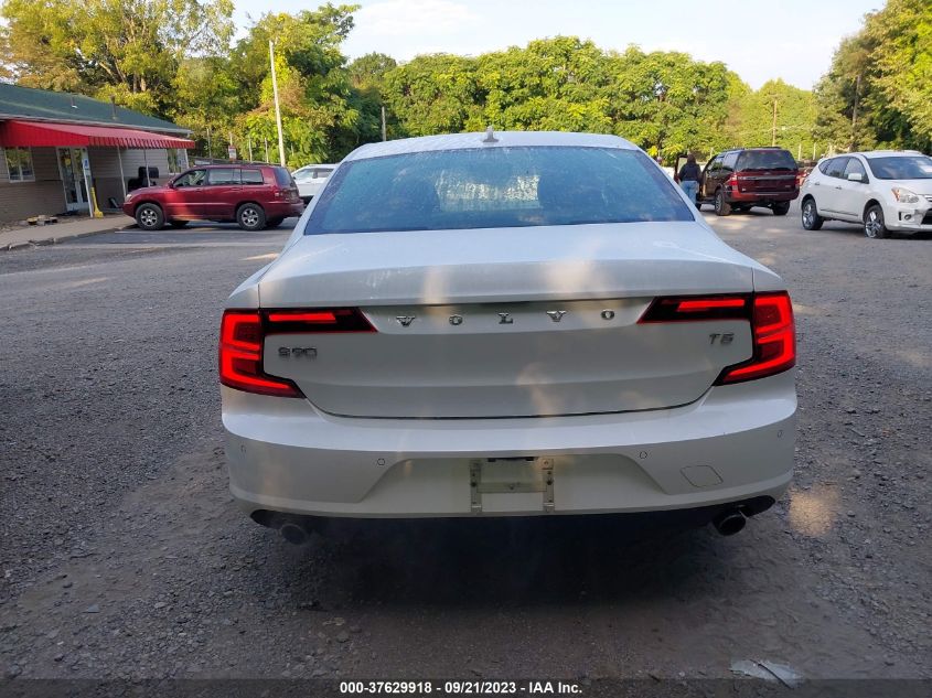 2017 VOLVO S90 MOMENTUM YV1102AK9H1007027