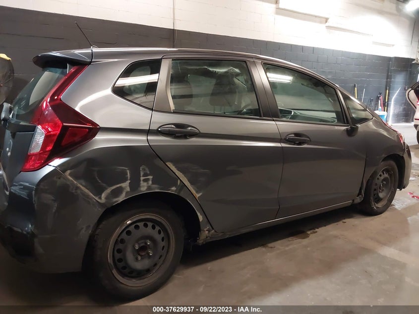 VIN 3HGGK5H45KM735751 2019 HONDA FIT LX