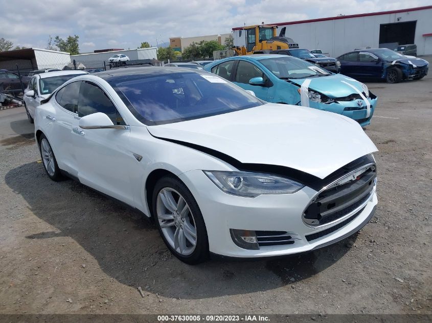 2013 TESLA MODEL S - 5YJSA1CG6DFP19622