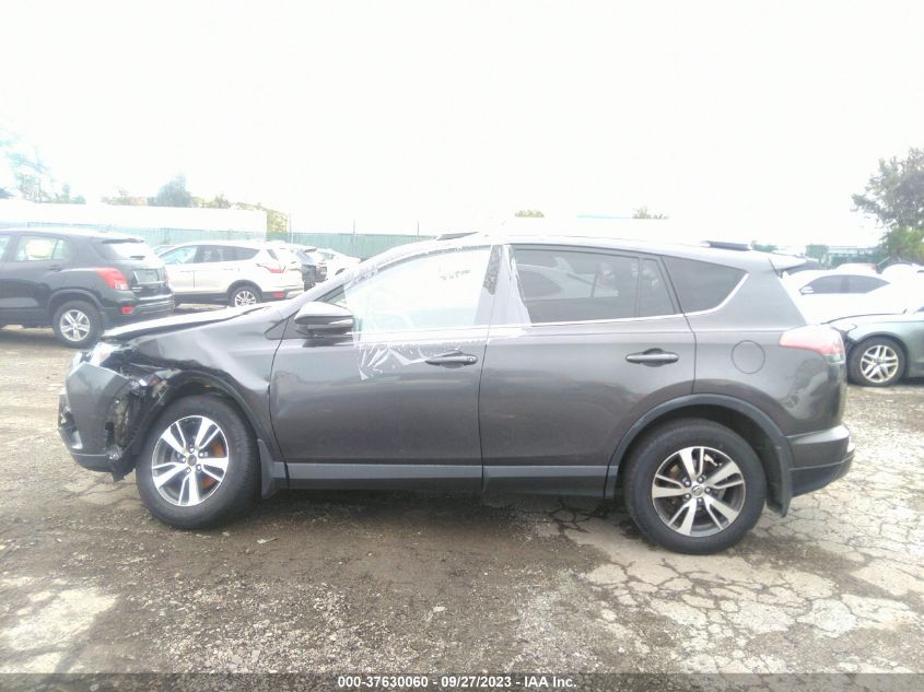2017 TOYOTA RAV4 XLE - JTMWFREVXHJ105121