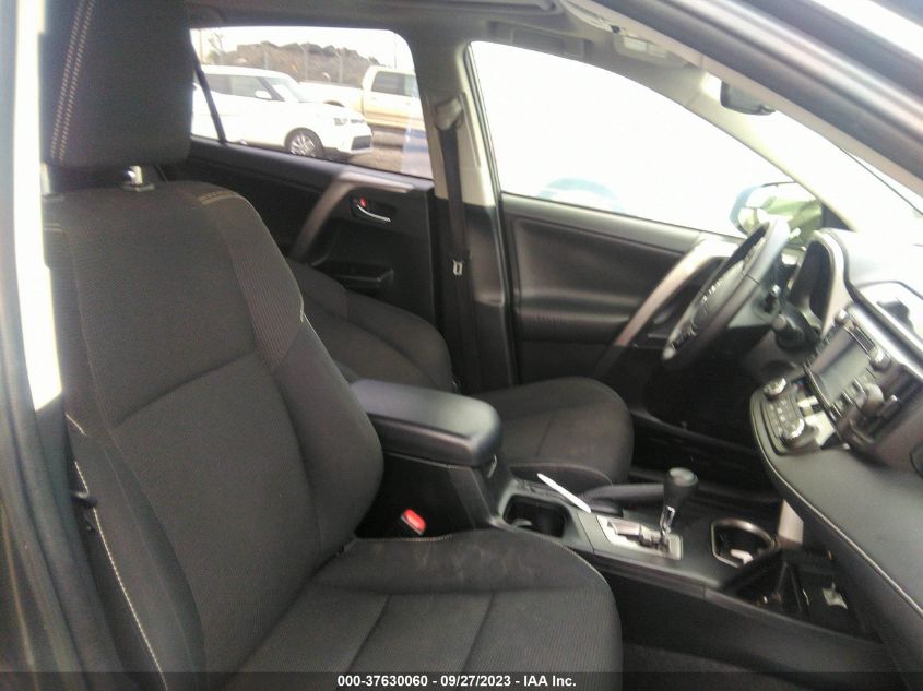 2017 TOYOTA RAV4 XLE - JTMWFREVXHJ105121