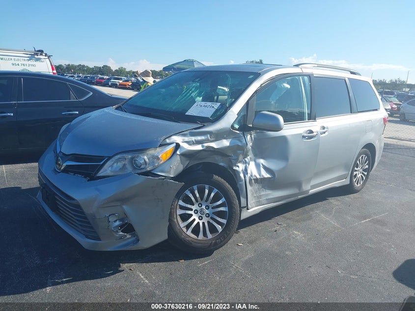 VIN 5TDYZ3DC8LS064979 2020 TOYOTA SIENNA XLE AUTO ACCESS