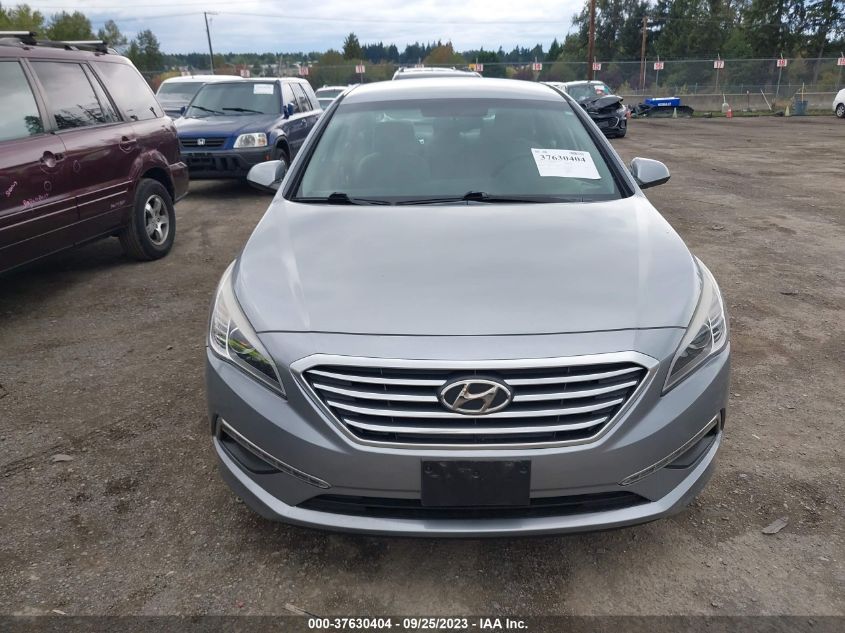 2015 HYUNDAI SONATA 2.4L SE - 5NPE24AF3FH012360