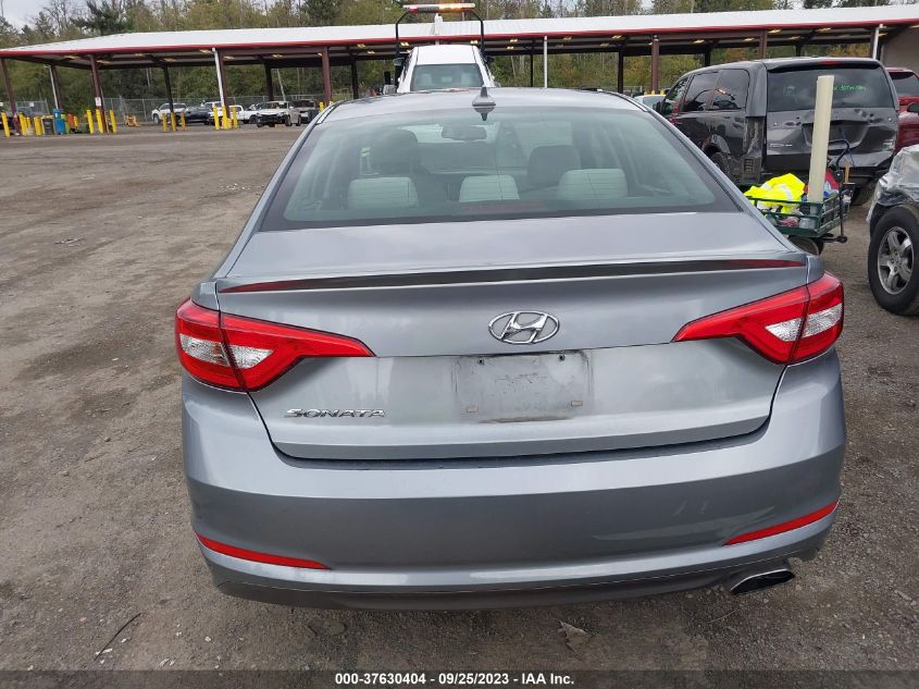 2015 HYUNDAI SONATA 2.4L SE - 5NPE24AF3FH012360