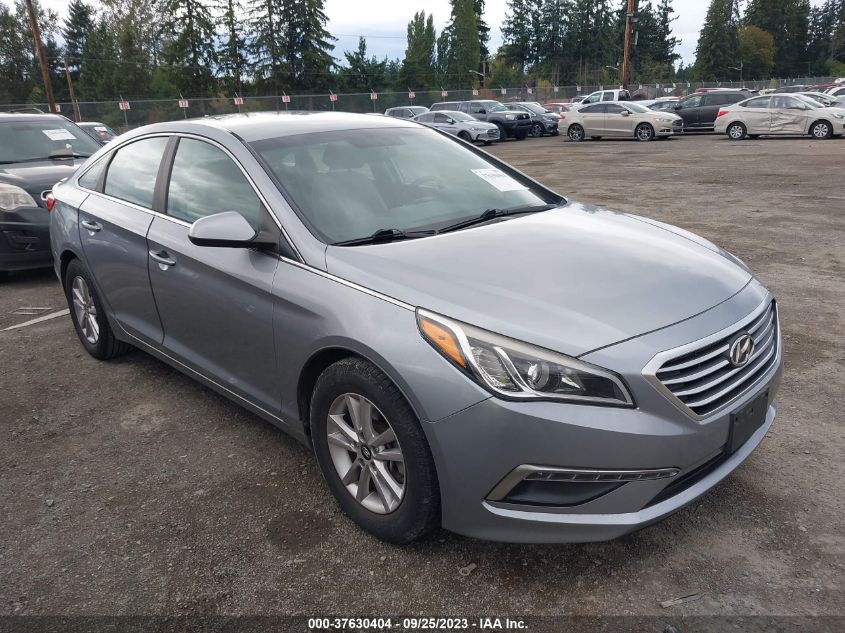 2015 HYUNDAI SONATA 2.4L SE - 5NPE24AF3FH012360