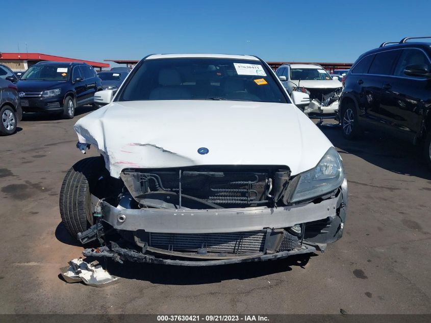 2014 MERCEDES-BENZ C 250 SPORT/LUXURY - WDDGF4HB8ER314496