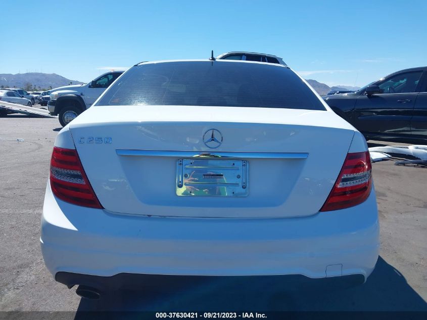 2014 MERCEDES-BENZ C 250 SPORT/LUXURY - WDDGF4HB8ER314496