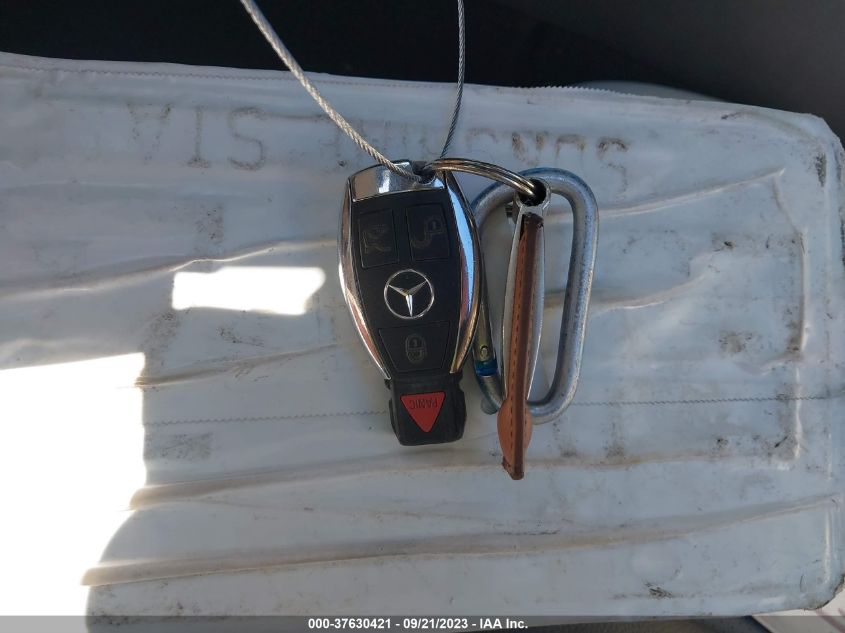 2014 MERCEDES-BENZ C 250 SPORT/LUXURY - WDDGF4HB8ER314496