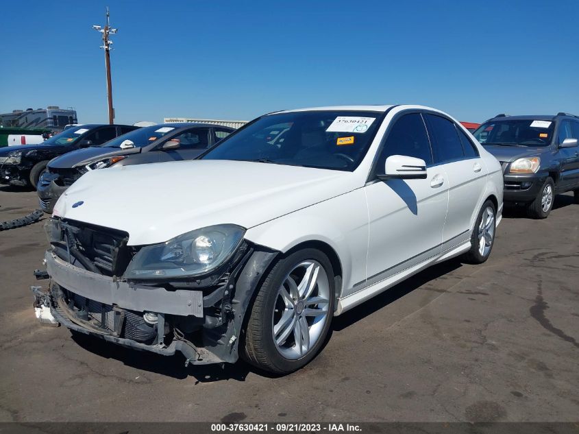 2014 MERCEDES-BENZ C 250 SPORT/LUXURY - WDDGF4HB8ER314496