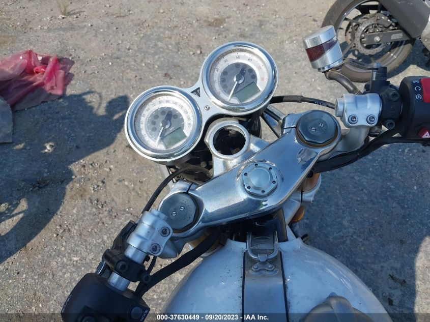 2016 TRIUMPH MOTORCYCLE THRUXTON 1200 R - SMTD21HF3GT753686