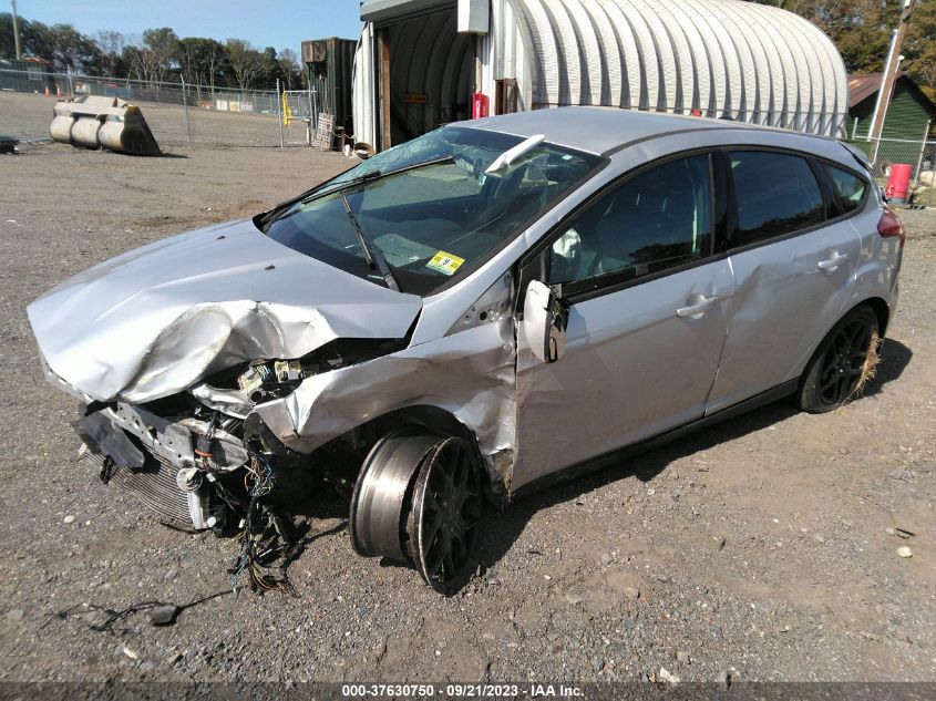 2016 FORD FOCUS SE - 1FADP3K25GL346153